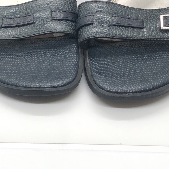 Liz Claiborne pebble leather “Quartz” sandals - Picture 15 of 15